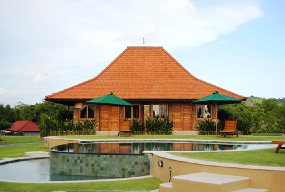 Three Monkeys Villas Pecatu  Exterior photo